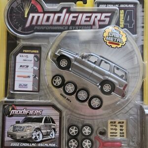 2002 Cadillac Escalade Die-Cast Silver SUV Model